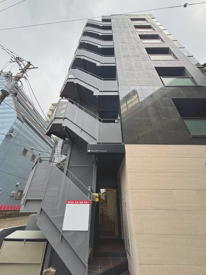 エムラバンス神田北参道ビルの外観